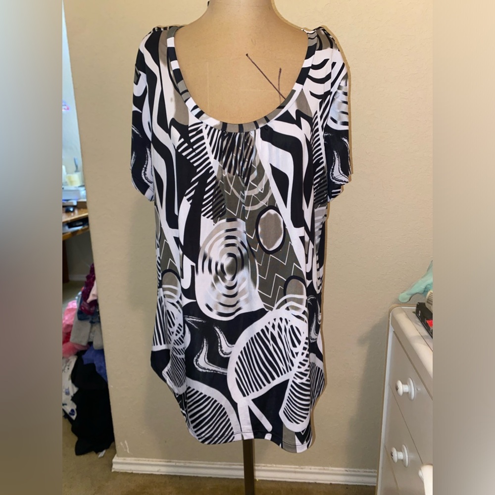 Women’s New mix Plus Size Blouse Size 2XL